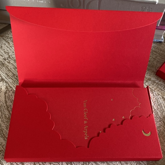 Van Cleef and Arpels Lunar New Year envelopes - Picture 5 of 5